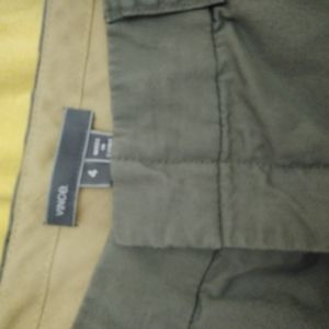 Vince Shorts Size 4